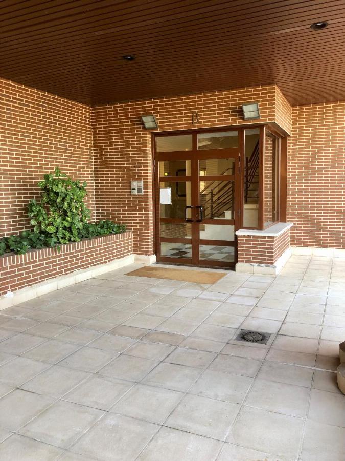 Wanda Ifema Con Parking Y Piscina Apartamento Madrid