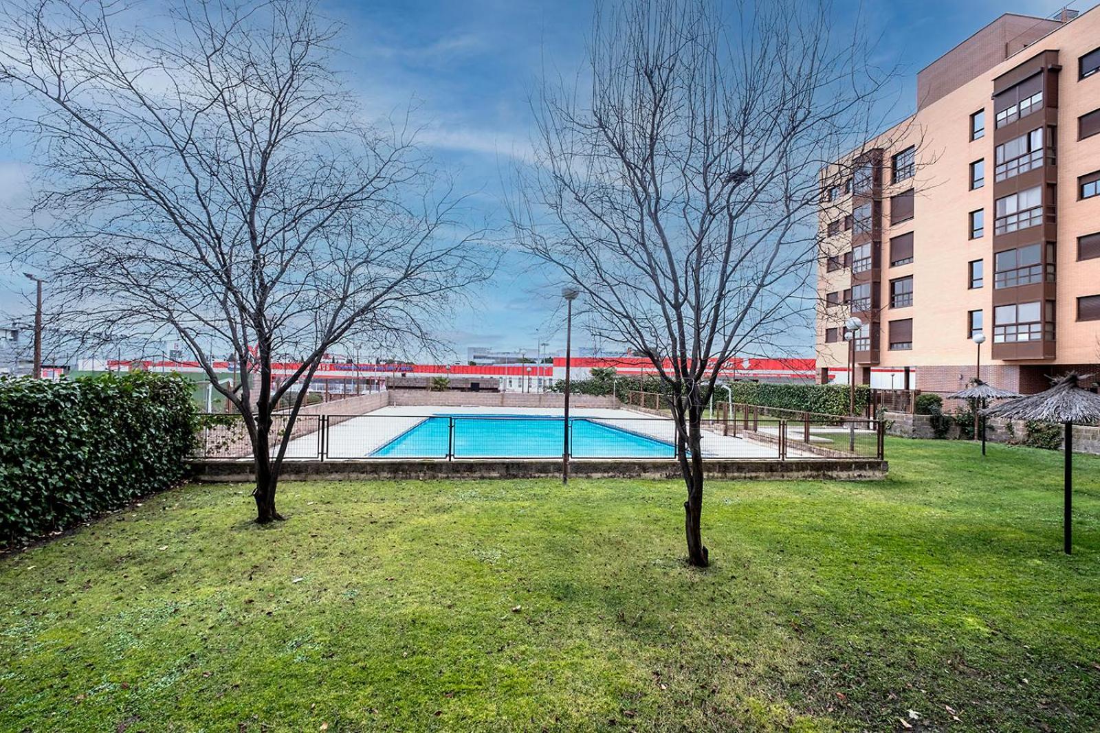 Apartamento Wanda Ifema Con Parking Y Piscina Madrid