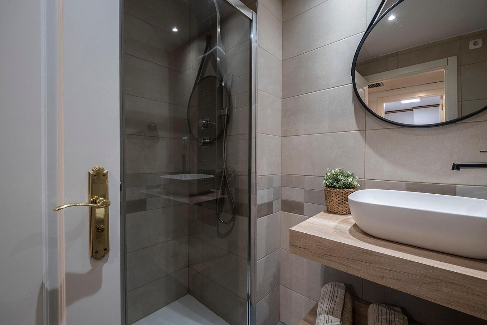 Apartamento Wanda Ifema Con Parking Y Piscina Madrid